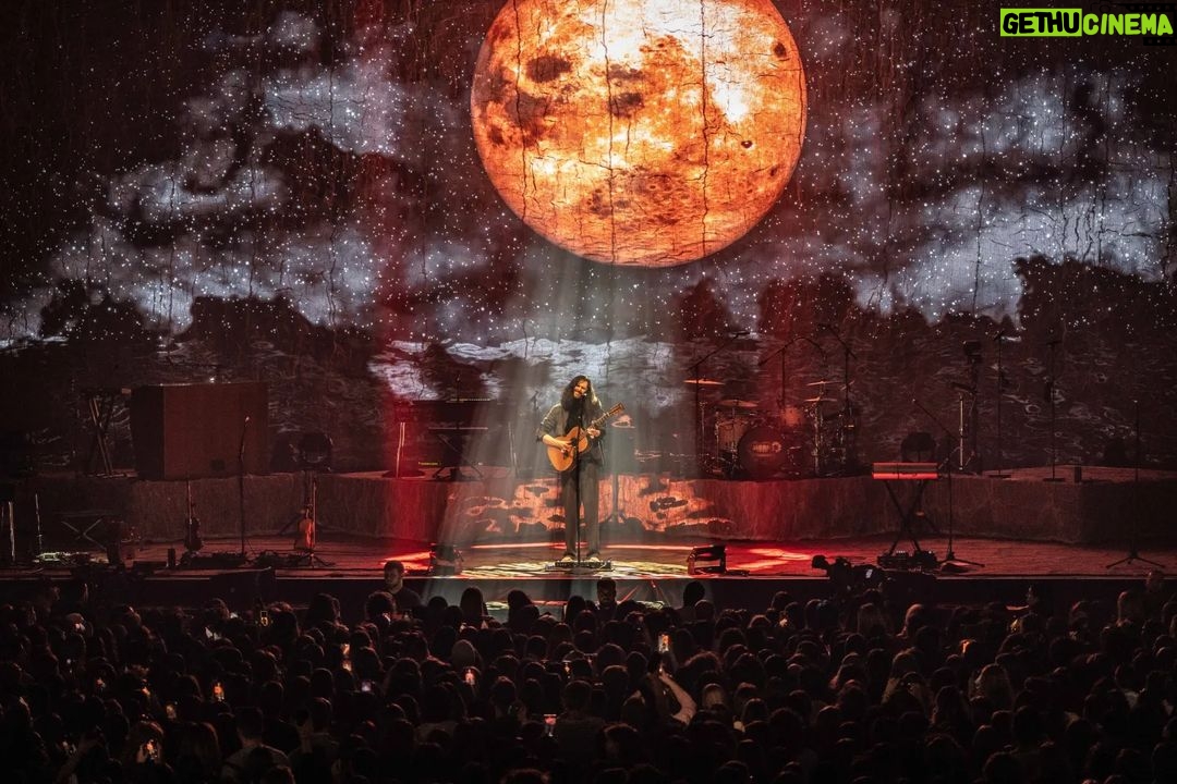 Hozier Instagram - Paris, thank you for putting a massive smile on all of our faces. It was a total joy being back in this city and playing to my largest crowd here yet. Merci Beaucoup 🖤 📸 @ruthlessimagery Zenith Paris - La Villette