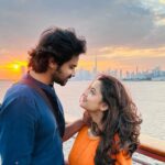 Hruta Durgule Instagram - Cheers to another year of looking at each other ❤️ Happy 2024 😇 🧿 📸: a very lovingly enthusiastic @ketakishah30 🤗 #team #love #couplegoals #blue #orange #2024 #newyear #hope #goodvibes #positivity