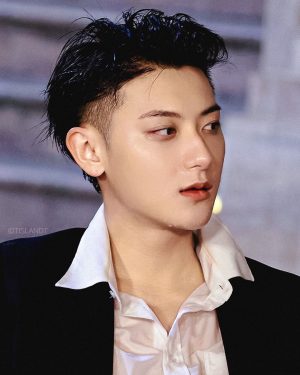 Huang Zitao Instagram - ♠️