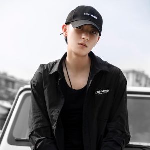 Huang Zitao Instagram - Black me