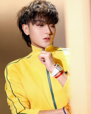 Huang Zitao Instagram - Yellow Z.TAO 🐥