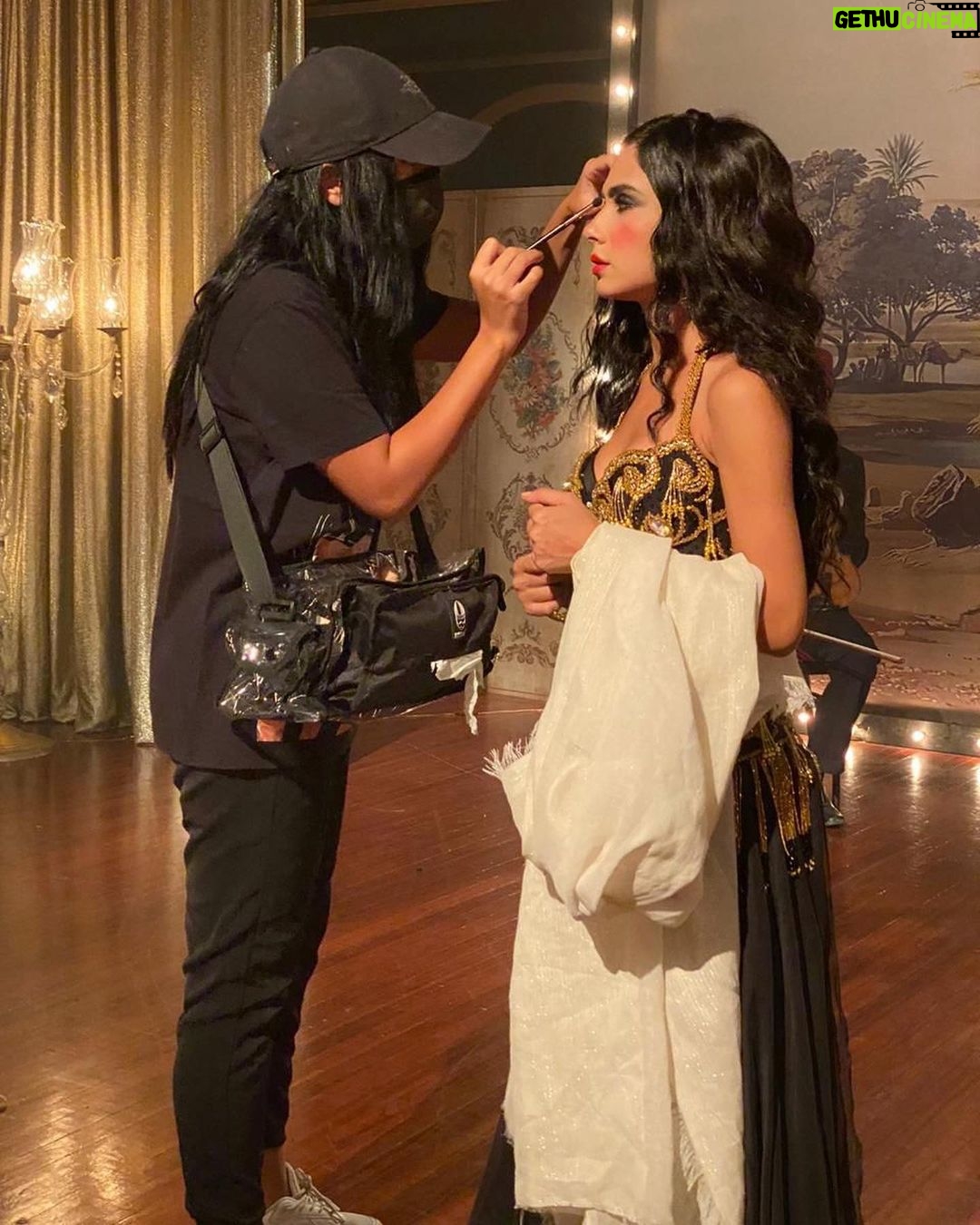 Huda ElMufti Instagram - Two different characters same makeup artist ๐๐พ๐น๐ธ @ayaabdelhamid ุดุฎุตูุชูู ู
ุฎุชููุชูู ู ููุณ ุงูู
ุงููุฑุฉ ุงูุณูููู
ุงุฆูุฉ: ุขูุฉ ุนุจุฏ ุงูุญู
ูุฏ #ูุงุณู
ูู ๐ค #ูุฑุฌุณ ๐น