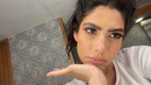 Huda ElMufti Instagram - ✌🏽😴💚🌸