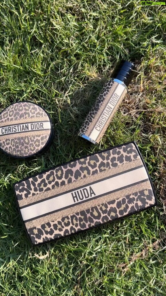 Huda ElMufti Instagram - Always @diorbeauty ✨ now using this limited edition #diormitzah and celebrating my name on my kit 🌸🫀☀️