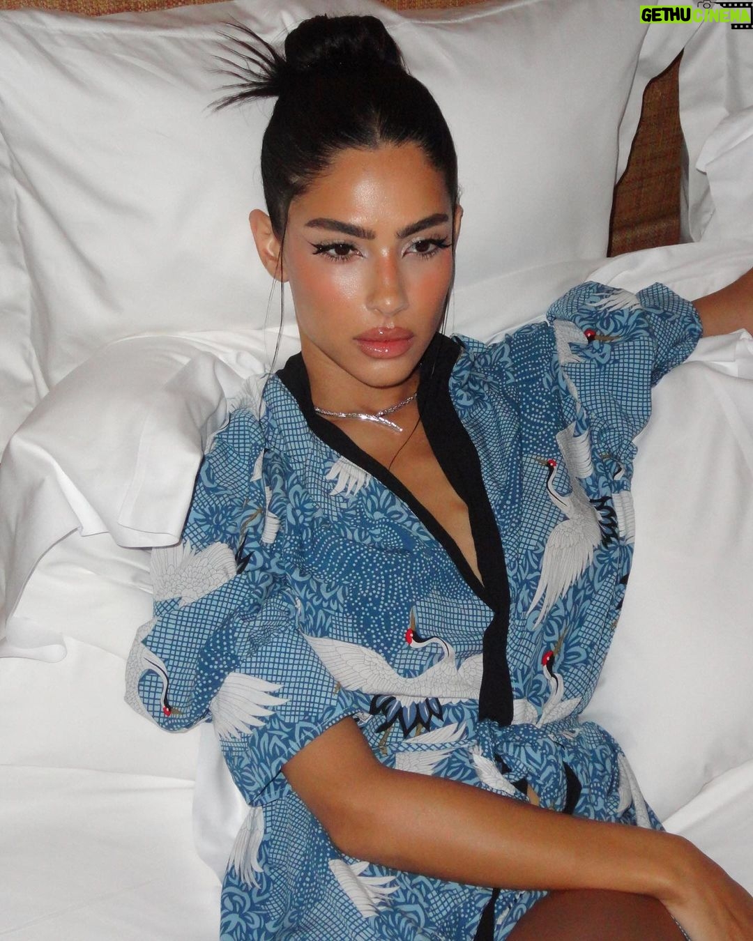Huda ElMufti Instagram - Saved 👁️ 已保存 @bulgari 🫶🏽 Mua @diorbeauty by @sharifftanyous Bvlgari Hotel & Residences, Dubai