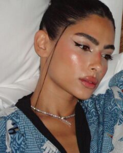 Huda ElMufti Instagram - Saved 👁️ 已保存 @bulgari 🫶🏽 Mua @diorbeauty by @sharifftanyous Bvlgari Hotel & Residences, Dubai