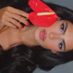 Huda ElMufti Instagram - It was late August . 🌺 @sharifftanyous 🪄 @silviahairstyling ✨