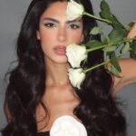 Huda ElMufti Instagram - It was late August . 🌺 @sharifftanyous 🪄 @silviahairstyling ✨