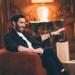 Hugo Travers Instagram – « Le Serpent » sur Netflix, un méchant dans Marvel, César du meilleur acteur et du meilleur espoir… 

J’ai rencontré l’immense @taharrahimofficiel pour ce nouvel épisode de l’interview face cachée ! 

Dispo dès maintenant sur ma chaîne YouTube (lien en bio), sur france.tv et sur France 2 ce soir à 22h50. 🕺

@france.tv 

Photo : @laurag_photo