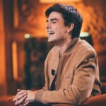 Hugo Travers Instagram – « Le Serpent » sur Netflix, un méchant dans Marvel, César du meilleur acteur et du meilleur espoir… 

J’ai rencontré l’immense @taharrahimofficiel pour ce nouvel épisode de l’interview face cachée ! 

Dispo dès maintenant sur ma chaîne YouTube (lien en bio), sur france.tv et sur France 2 ce soir à 22h50. 🕺

@france.tv 

Photo : @laurag_photo