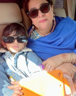 Humaima Malick Instagram - This little man have got my heart in him ❤️…. Let me write this for you so you can read it always and know this …. That no one else absolutely no one else can make me as happy as you can , I can spend hours just looking at your and thanking Allah to gave us you …. I love you the most and you are the topper in my love list Sultanam meri jaanam #saymashallah #awayfromevileyes #mayallahguideusright❤️