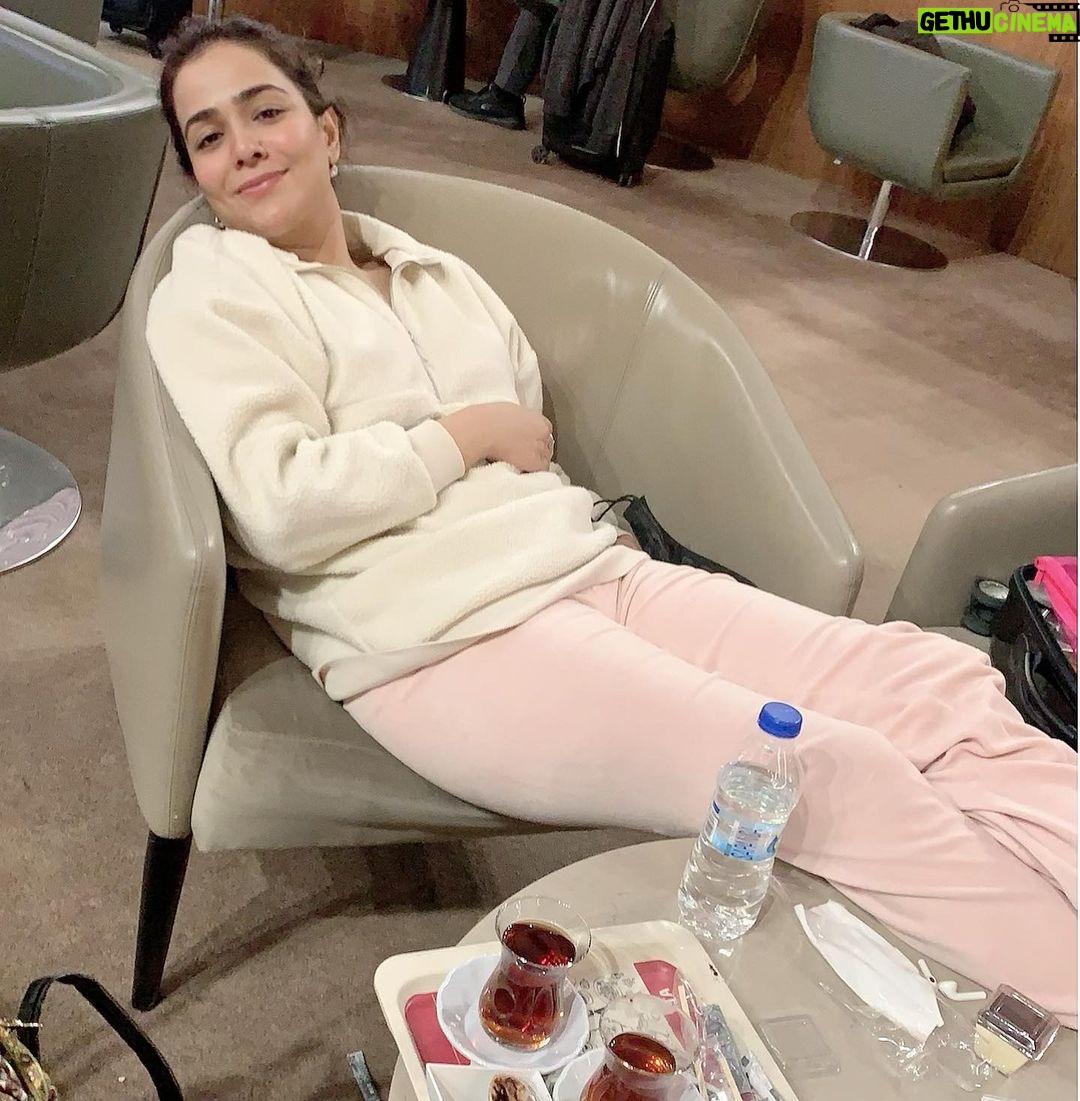 Humaima Malick Instagram - Smile and smile for no reason ... it’s the only given happiness to you and to others from you.”H.M”