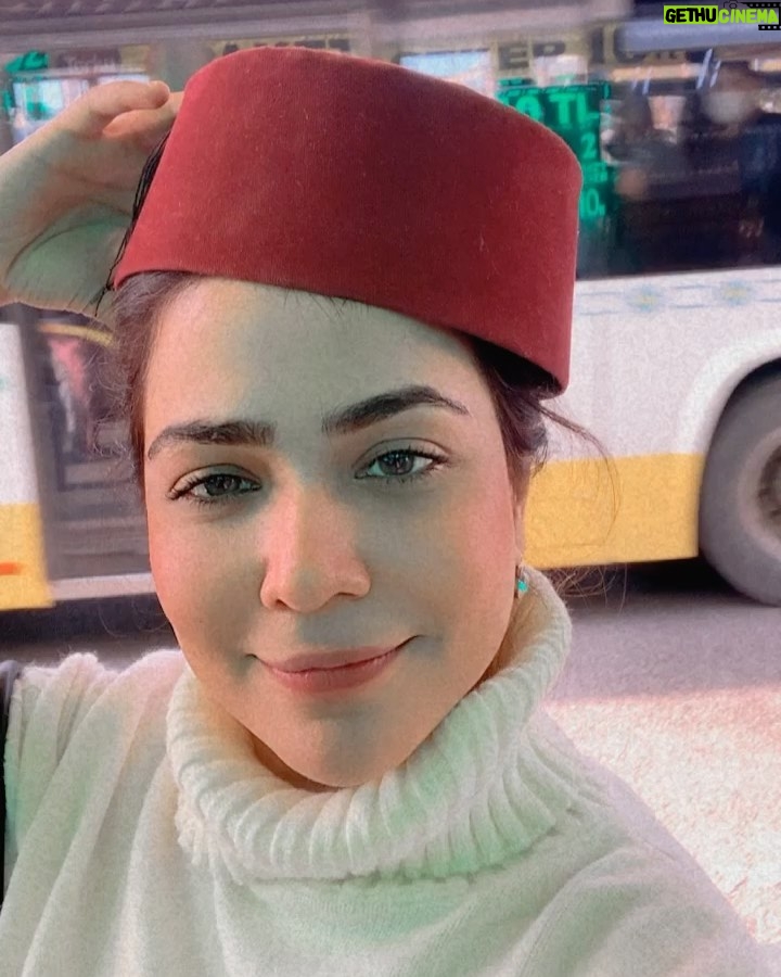 Humaima Malick Instagram - Juma mubarak ! 💚❤️