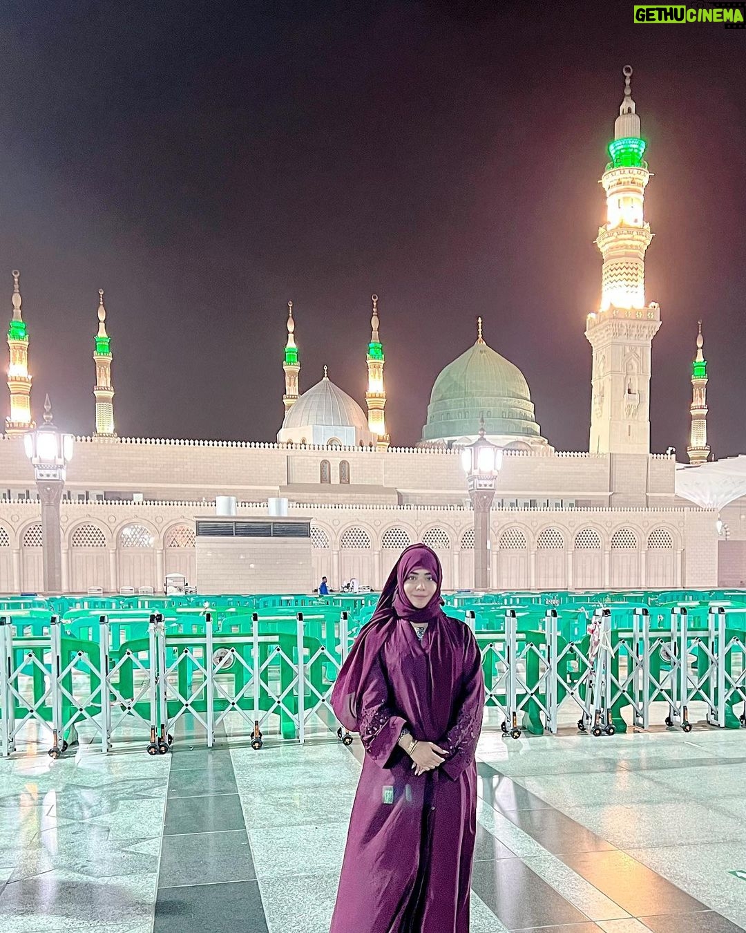 Humaima Malick Instagram - Main Lajpalan De Larh Laggi Aa Madina Munarwara mosque al Haram