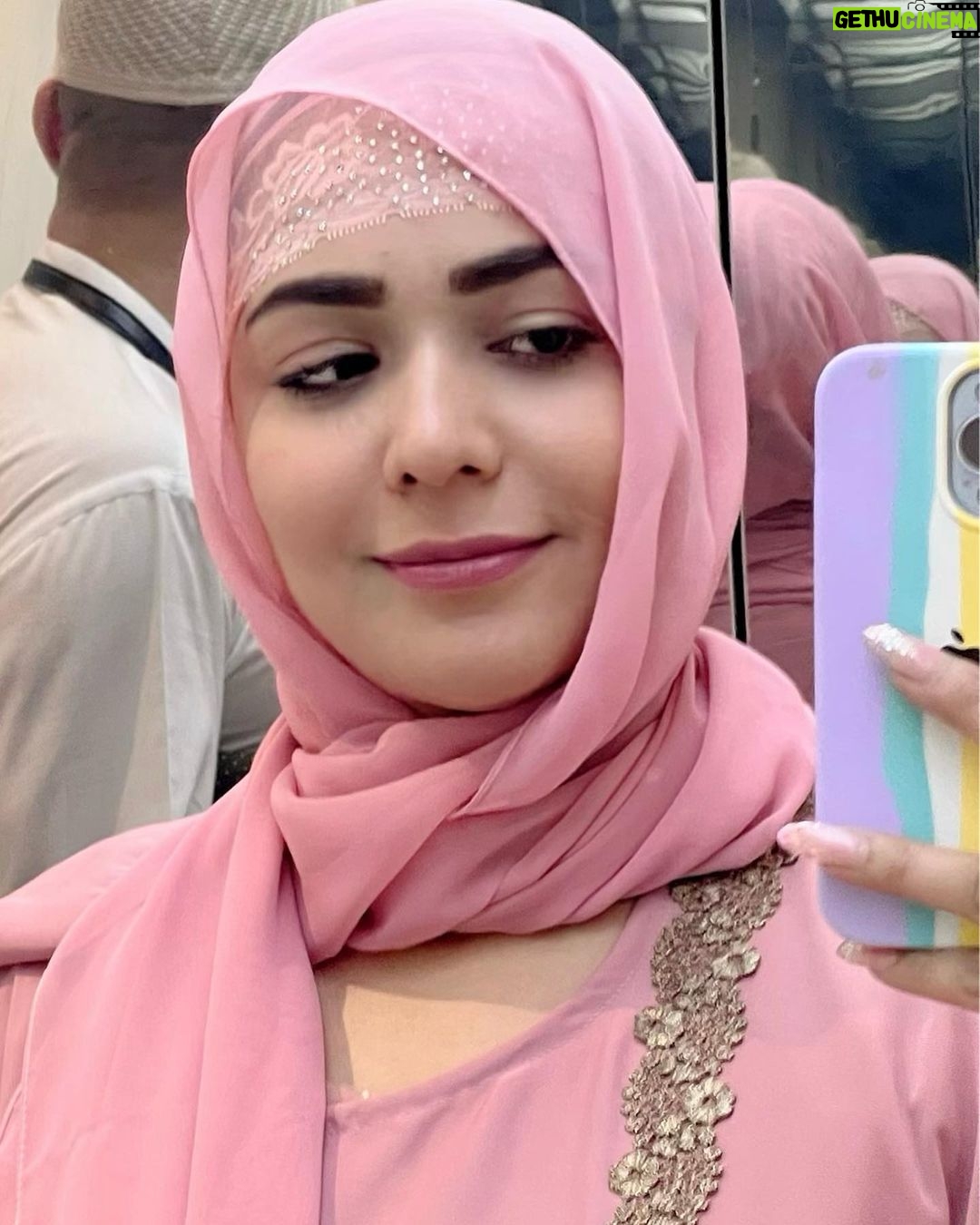 Humaima Malick Instagram - Pyaar hi pyaar banto