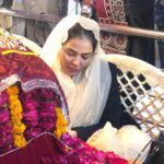 Humaima Malick Instagram - Dua mangiya karo sangiyo kithay murshid na rus jaway Jinhaan day peer rus janday oh junday wii marray rehnday. ❤️ @dr_mjaved @mastmasthealers
