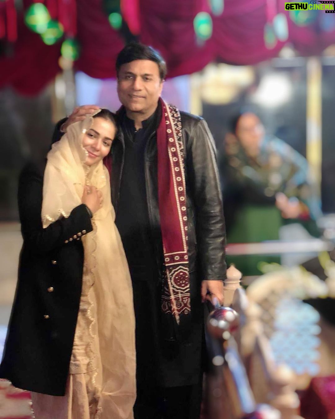 Humaima Malick Instagram - Dua mangiya karo sangiyo kithay murshid na rus jaway Jinhaan day peer rus janday oh junday wii marray rehnday. ❤️ @dr_mjaved @mastmasthealers