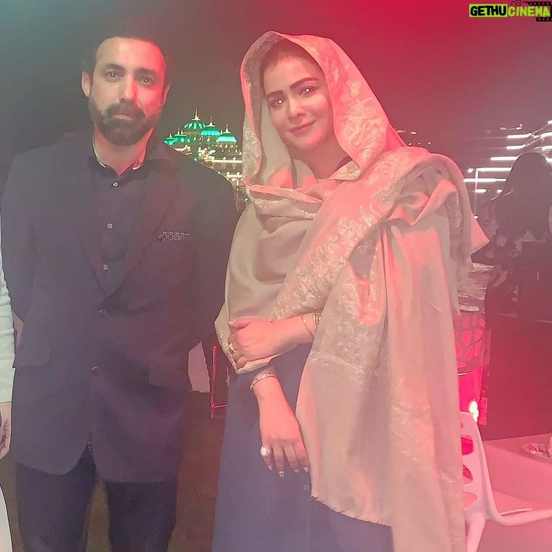 Humaima Malick Instagram - Jo Rabh ka pyara Woh sub ka pyara ! @shaykh_hashim sheikh sahib I’m lucky to know you and to have met you , Allhumdullilah
