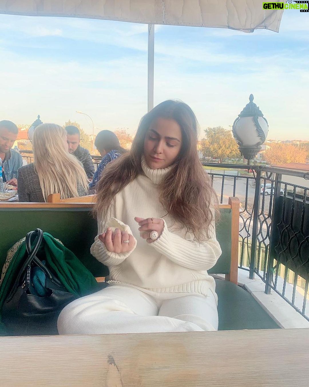 Humaima Malick Instagram - Trust me the LIGHTS is in you 💫✨ Konya, Turkey