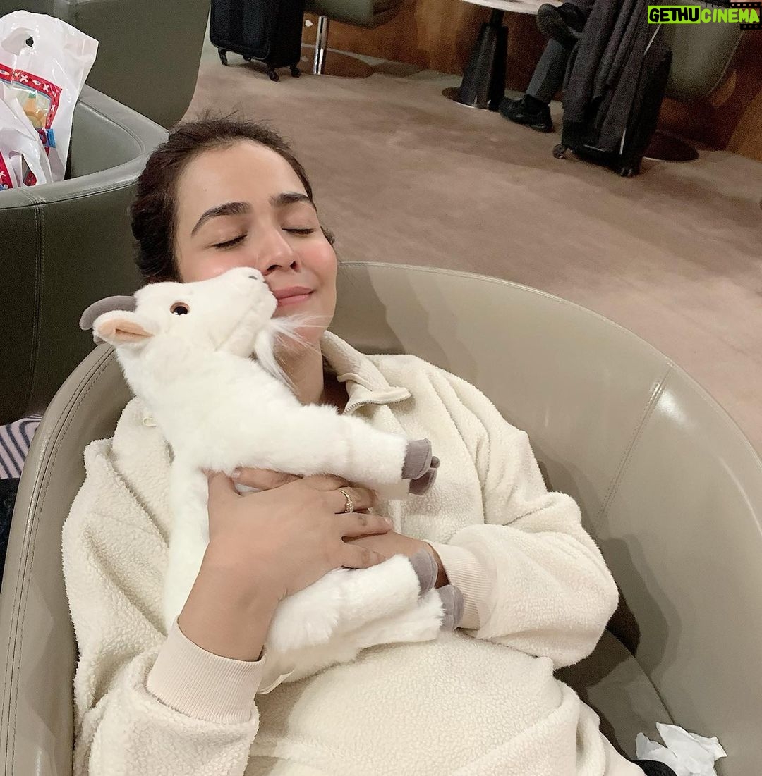 Humaima Malick Instagram - Smile and smile for no reason ... it’s the only given happiness to you and to others from you.”H.M”