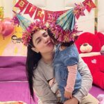 Humaima Malick Instagram - On this special day, I want you to know how much joy and happiness you bring into our lives. Happy birthday,Amaji you are very very special for your mum and for your dad …. And we are so grateful to Allah he gave us you …. May you continue to be this wonderful pure hearted child, may you always respect and love your parents may you never ever see any hardships in life. May Allah keep you close to your loving mother and brave father. May you always be the happiest girl and the bravest of all …. Thankyou Allah for giving us this little princess who is the queen of our hearts may he keep you in afiyat always :) Love phupho ❤️ maima ! please everyone say MashAllah 🥰