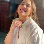 Humaima Malick Instagram - Hello haters , I missed you today ! 🤪💋