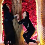 Humaima Malick Instagram - Koi khushi tumharay bina puri nahee … koi gham tumsey Mera chupah nahee … har waqt acha yah bura Tumney Mera saath dia .. choti behan ho k Bhi Tumney hamesha bara ban k Mujhey sumbhala …. Dua jasi dua ban k rahi … yah pictures sirf kuch meethi hain Lakin tum tu Meri shukar or sugar sey bhari duniya ho meri phehli sehali … meri himmat meri reality meri pyari dua I will always look up to you my strongest sister my soul sister my own sister I love you so much that a post can never do justice @duamalik