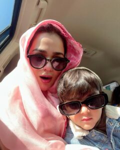 Humaima Malick Instagram - This little man have got my heart in him ❤️…. Let me write this for you so you can read it always and know this …. That no one else absolutely no one else can make me as happy as you can , I can spend hours just looking at your and thanking Allah to gave us you …. I love you the most and you are the topper in my love list Sultanam meri jaanam #saymashallah #awayfromevileyes #mayallahguideusright❤️