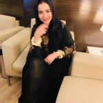 Humaima Malick Instagram - I’m Celebrating Eid this year with who ?