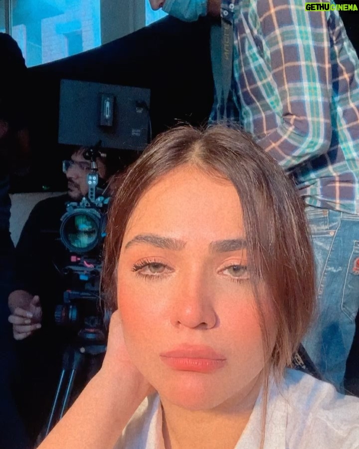 Humaima Malick Instagram - Sun said you born to Shine 🌼