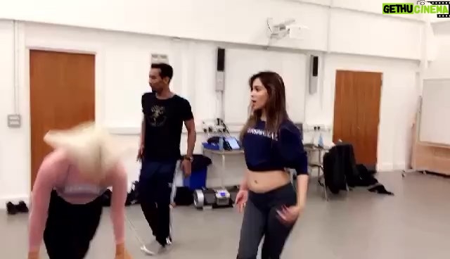 Humaima Malick Instagram - Rehearsals with these talented people @nazchoudhury the choreographer with his best dancers and our #pappusamrath London, United Kingdom