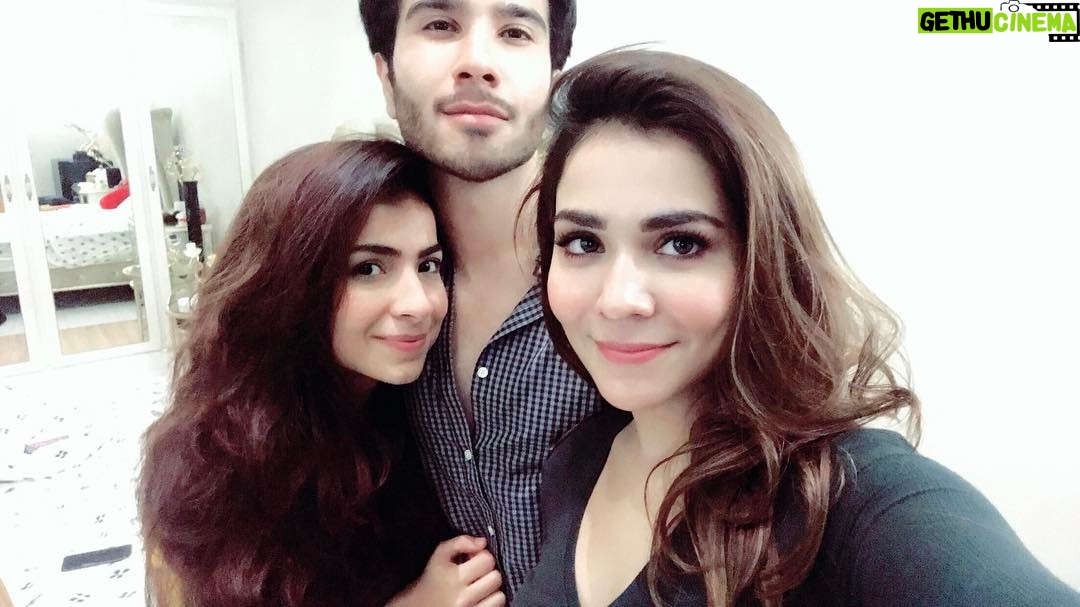 Humaima Malick Instagram - This is all the squad I need forever ❤@ferozekhan @duamalik