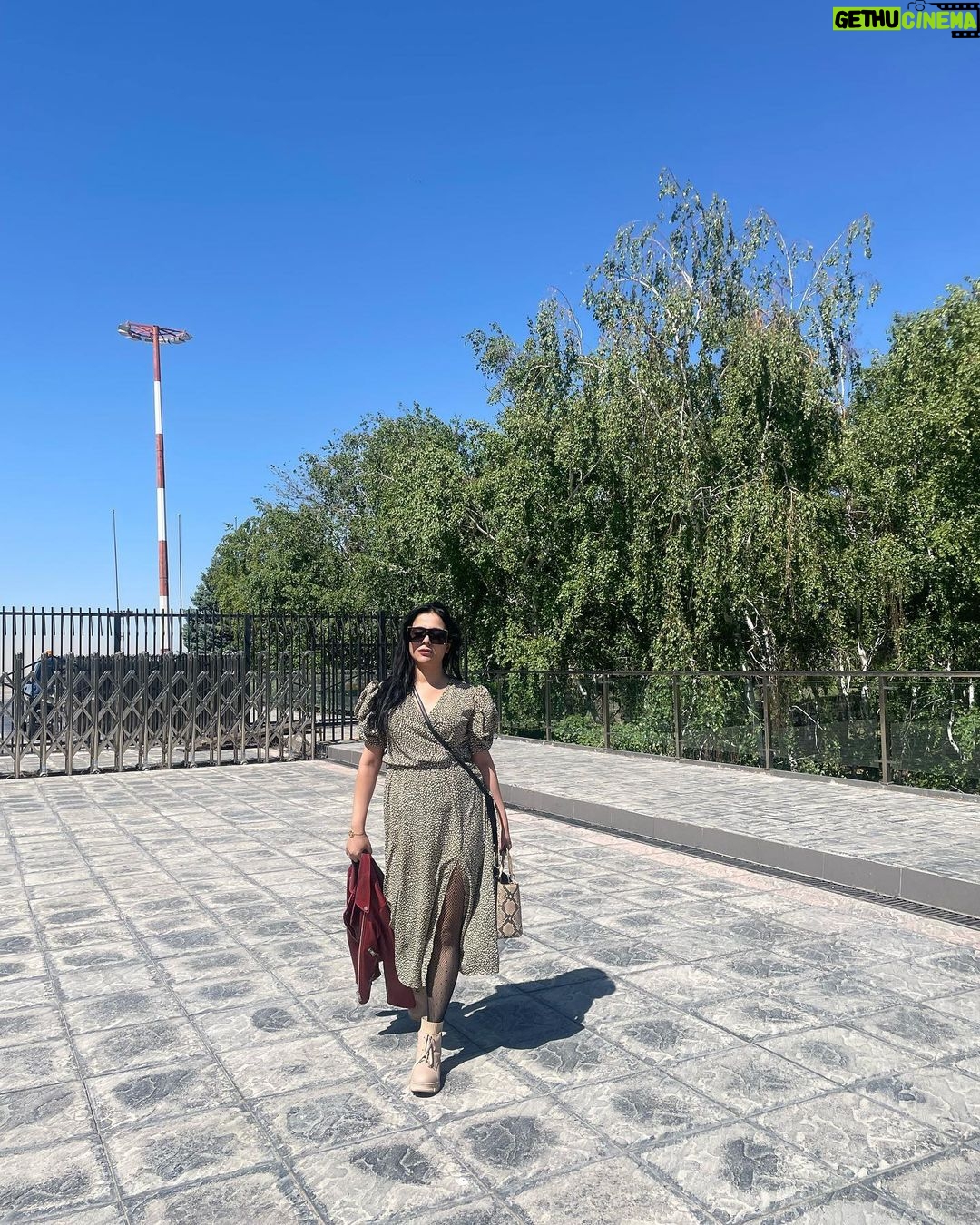 Humaima Malick Instagram - 🌻 Bishkek, Kyrgyzstan
