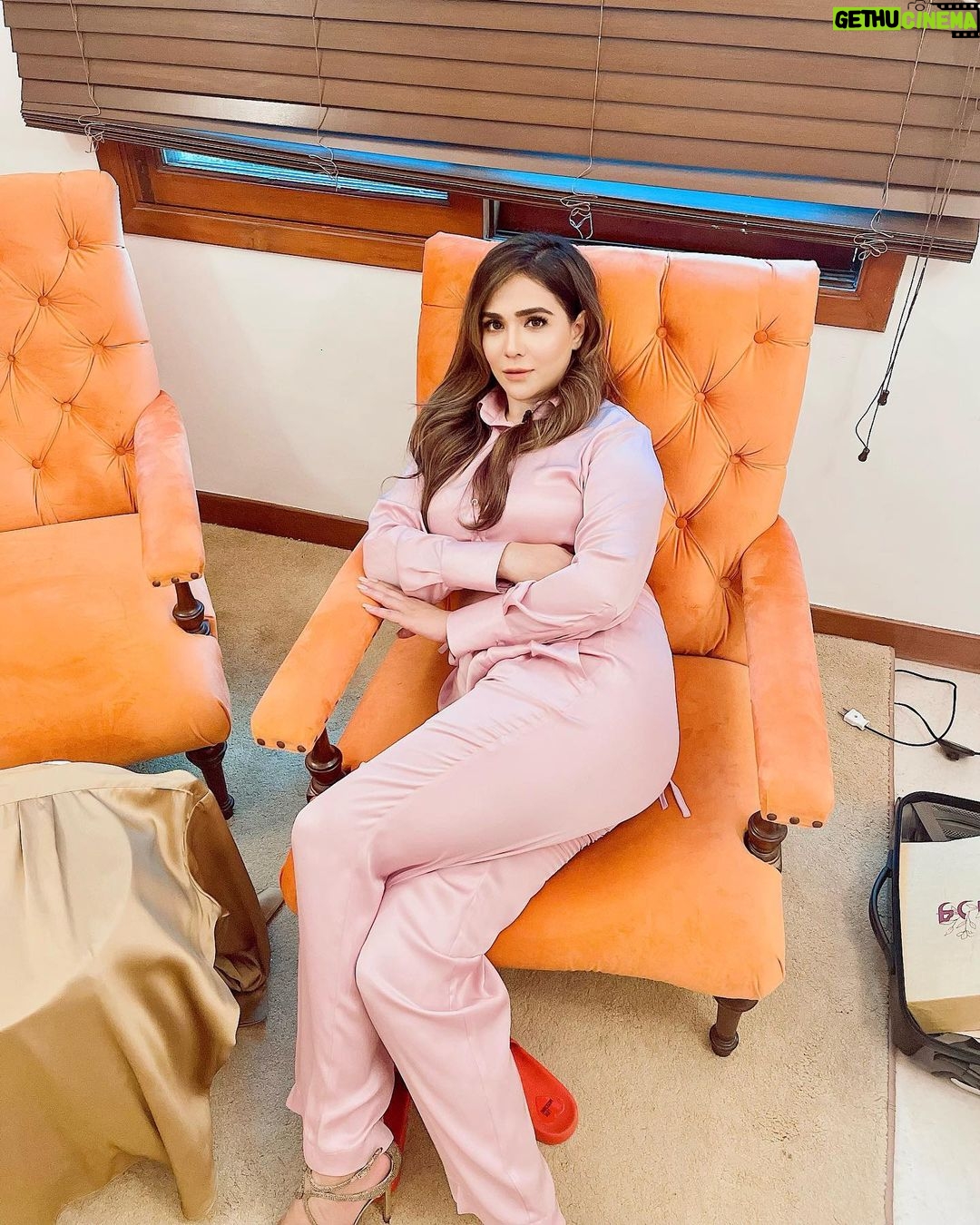 Humaima Malick Instagram - Pick your POISON Look Alive