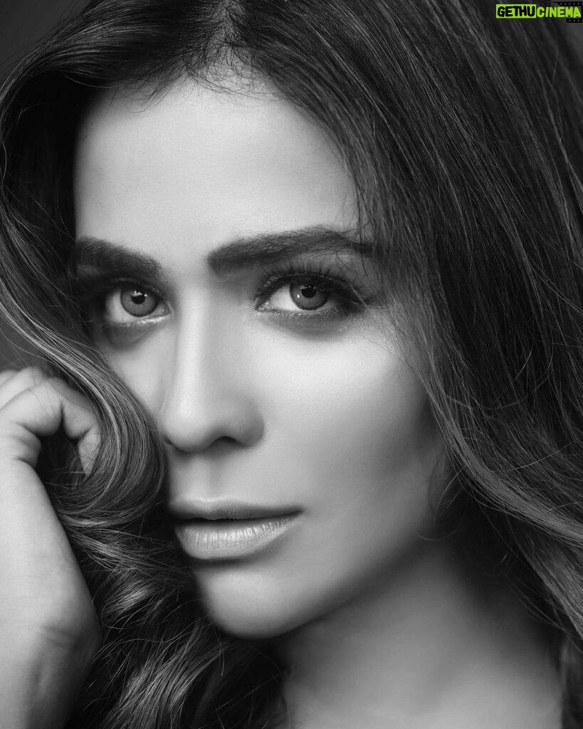 Humaima Malick Instagram - Black is never an absence of the Light which is so White, LIFE and DEATH all is in the presence …. It’s called “Black and White”