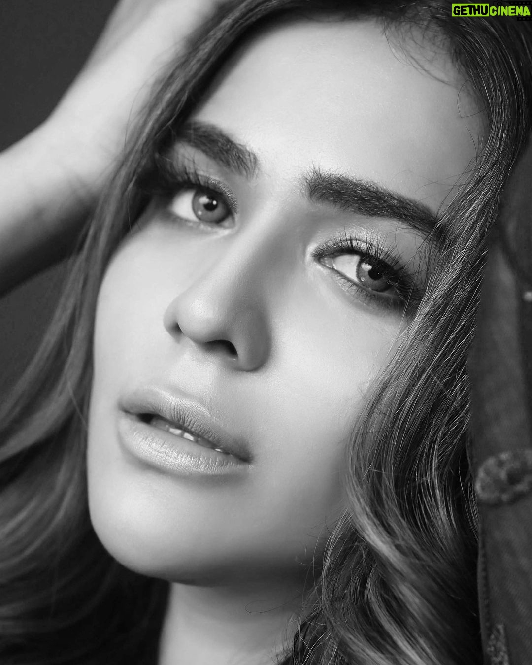 Humaima Malick Instagram - Show some more love , show more hateful comments Iām bored šāØš