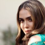 Humaima Malick Instagram - Look at them straight into their eyes ! Because someone up there watching out for you ! That’s ALLAH