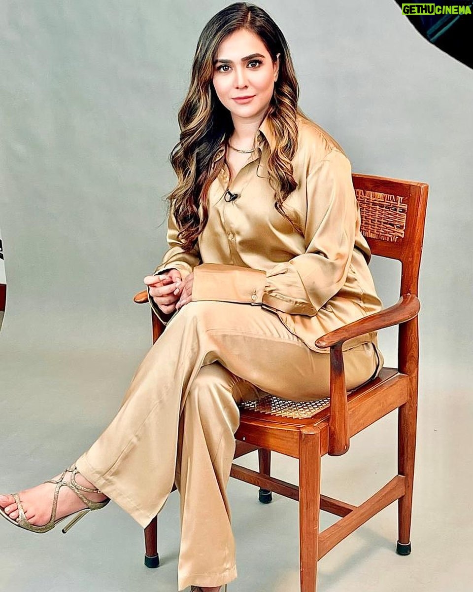 Humaima Malick Instagram - Stay right where you needed 🙌 @haiyab @akifilyasofficial @inclusivi.tee