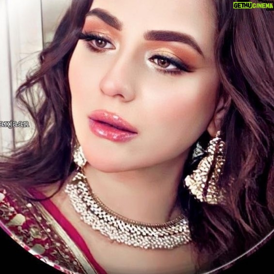 Humaima Malick Instagram - Hair and makeup @savera_studio , @rehanmithaniphotography