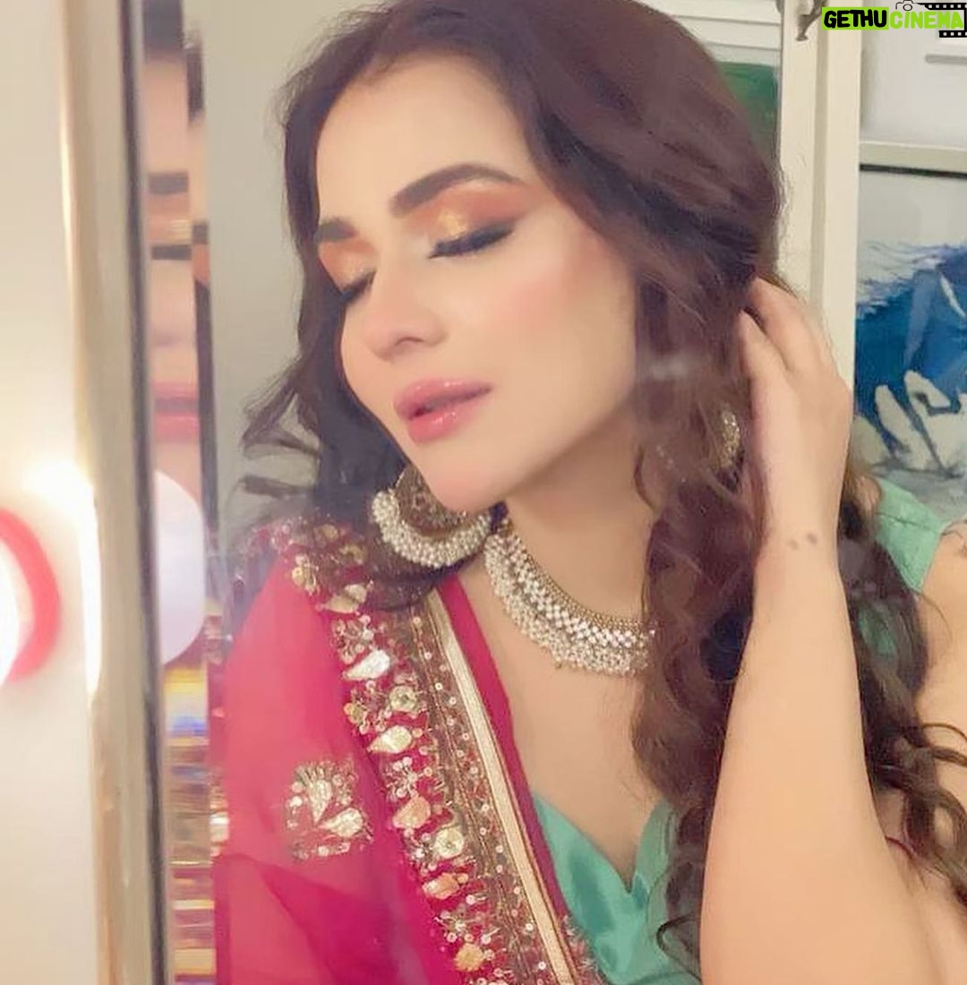 Humaima Malick Instagram - کہا نا۔۔۔ آخری سانس تک تیرے ہیں! 🕊