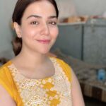 Humaima Malick Instagram - I am your moon 🌝 call me your 🌞 sun too 💛