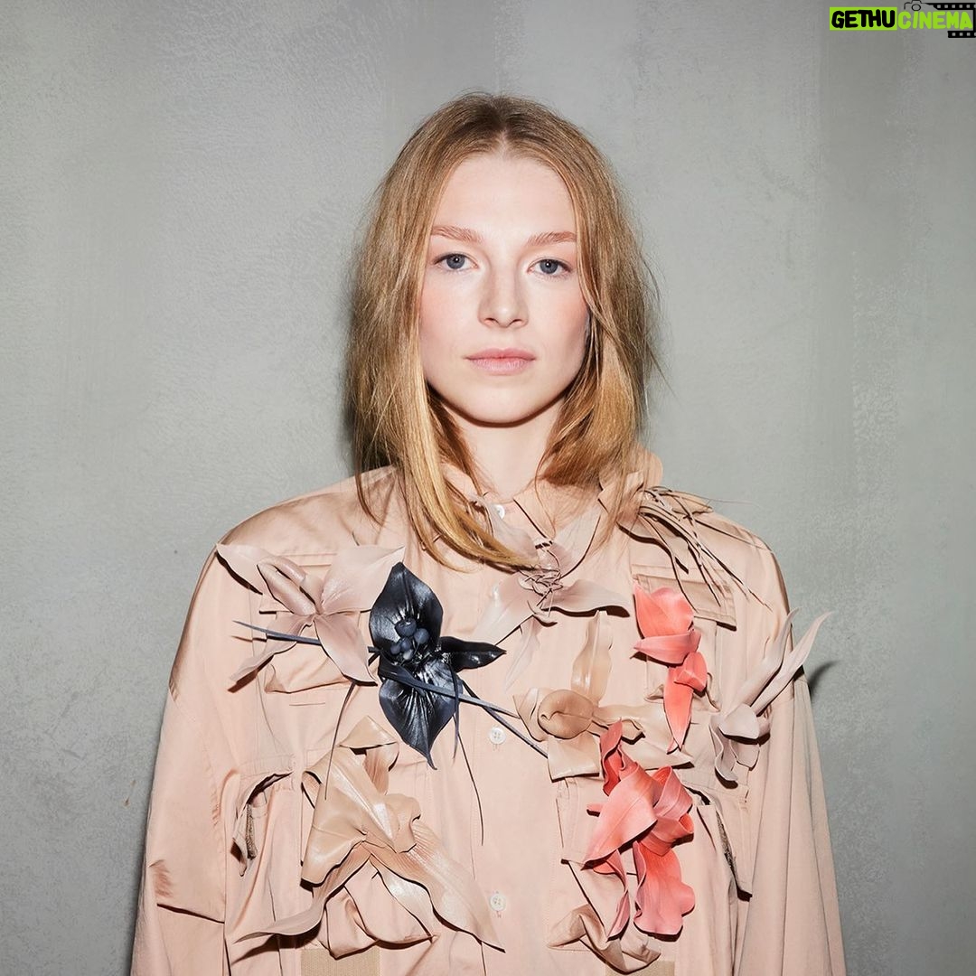Hunter Schafer Instagram - thank you @prada family 🫠🤍 #PradaSS24 Fondazione Prada