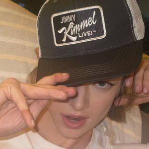 Hunter Schafer Instagram - @jimmykimmellive tonight !! 🐣