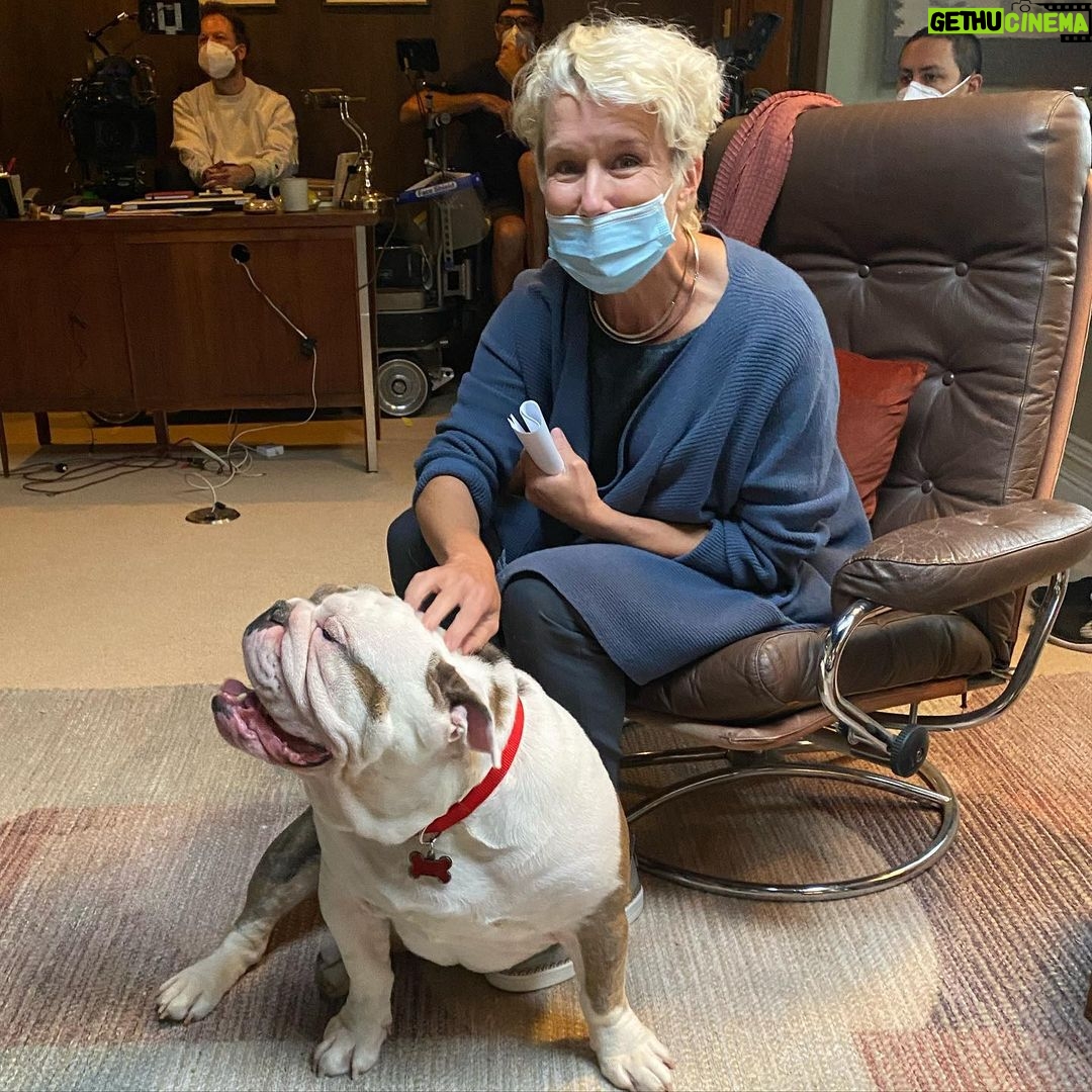 Hunter Schafer Instagram - @euphoria special episode- part 2: Jules ~ is now streaming on @hbomax 🐙
