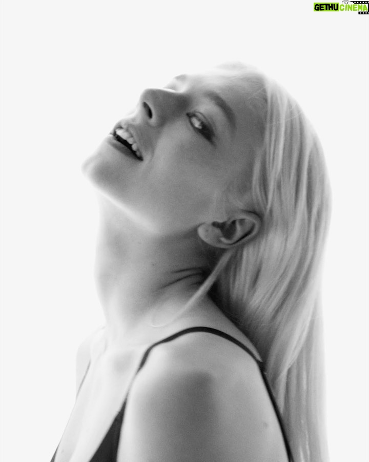 Hunter Schafer Instagram - @calvinklein deal with it. #mycalvins #ad