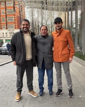 Hussain Al Jassmi Instagram - وتحيا القلوب ببعض البشر