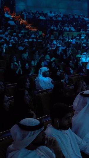 Hussain Al Jassmi Instagram - وأمشي في سبيل رضاك 🤍

#ابوظبي
#abudhabi 
#aljassmitour 
#concerts