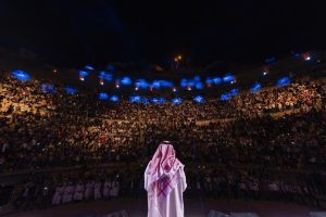 Hussain Al Jassmi Instagram - ‏غنّينا المحبة، وأنشدنا حب الأردن، وهتفنا لبيرقها العالي وللحسين عريس الأردن الغالي بكل فخر 🇯🇴🤍🇦🇪
‏ 
‏سهرة فرح استثنائية فخمة الحضور والتفاعل، أظهرت جمال مشاعر النشامى بلوحات الفرح 
‏الله يديم علينا وعليكم الأفراح والمسرّات 

‏ ⁧‫#نفرح_بالحسين‬⁩ 
‏⁧‫#الامارات‬⁩ ⁧‫#الأردن‬⁩