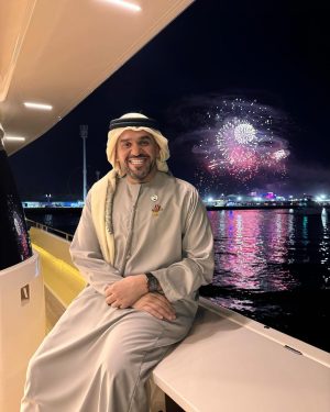 Hussain Al Jassmi Instagram - تتزين حبيبتي دبي ويزيد حلاها بحضوركم ❤️
‏أشعلتم أجواء مهرجان 321 فرحاً وابتهاجاً في ختام مهرجان دبي للتسوق 

‏⁧‫#دبي‬⁩
‏⁦‪#321festival‬⁩ ⁦‪#DubaiShoppingFestival‬⁩ ⁦‪#MYDSF‬⁩
‏⁦‪#dubai‬⁩