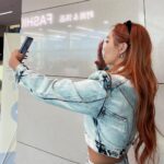 Hyolyn Instagram - Let’s Kcon! Saudi Arabia! Missed you guys! See you tmr Saudi BAE~~~~~💋